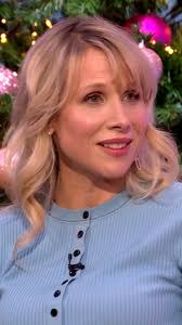 A Very Happy Wildlife Christmas! One Show viewer Kate MacRae goes out of  her way to make sure the wildlife in her garden know that it's Christmas.  🎅🎄🌟