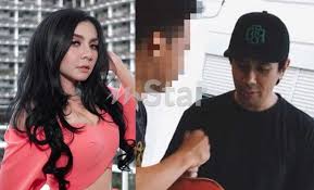 Hai navigato fino a qui per trovare informazioni su maureen melissa? Malique Kesal Foto Bercuti Bersama Keluarga Tular Minta Kebenaran Dan Jangan Rakam Curi Curi Zizi Kirana Hiburan Mstar