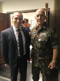 Na secretaria de governo tem como atribuições, assessorar direta e imediatamente o presidente da república no desempenho de. Heni Ozi Cukier Na Semana Passada Me Encontrei Com O Comandante Militar Do Sudeste General Luiz Eduardo Ramos Baptista Pereira Conversamos Sobre O Atual Momento Politico E Temos A Mesma Opiniao