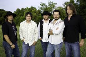 Reckless Kelly offers new material on tour