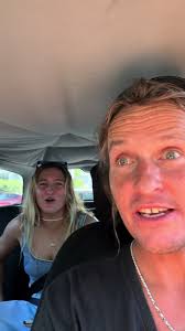 Aussie Chicken Dad & Mumsy's Oak Berry Trip