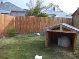 The unfenced area is marked with bollards. Pin On Wood Projects