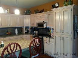 How to apply a pickled finish 2021, czerwiec. Oak Kitchen Cabinets In Annie Sloan Chateau Grey And Reclaim Licorice Part 1 Farm Fresh Vintage Finds