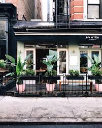 An Insider S Guide To Nyc S Best Outdoor Dining Drinking Spots Right Now Greenwich Village Nyc Greenwich Village Greenwich Village Restaurants