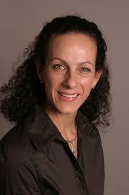 Sandra Strauss's Instagram, Twitter & Facebook