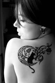 Some placements, like along the thigh as seen here, seem to be more popular with women getting tattooed, which gives them a feminine reputation. Tattoo Ideas For The Feminine Side Tatring