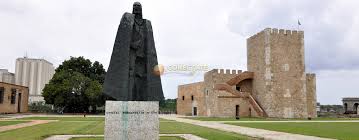 Fortaleza ozama ) was built in 1502 by the spanish at the entrance to santo domingo's ciudad colonial, dominican republic, and overlooking the ozama river. Fortaleza Ozama Santo Domingo Republica Dominicana