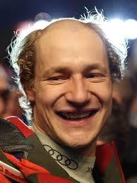 Haare richtig pflegen und stylen: Tipps vom Blowout-Professor Chris Wenzel