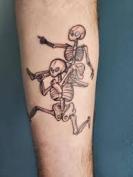 Get reviews, hours, directions, coupons and more for electric chair tattoo & piercing at 8722 richmond ave, houston, tx 77063. Fun With Necromancy Done By Ili Fernandez Electric Chair Flint Mi Necromancy Prison Tattoos R Tattoo