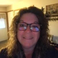 Kim Shoffner's Instagram, Twitter & Facebook