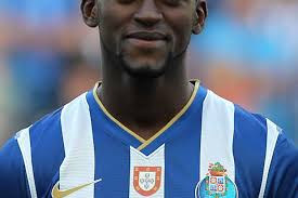 OFICIAL: Jackson Martínez renova com FC Porto