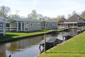 9 resort venetië features a terrace and lake views. Urlaub Am Wasser In Holland Ferienpark Camping Hotel