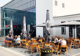 Unser servicespektrum beinhaltet alles rund ums auto. Foodgarage Moto Motorworld