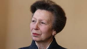 Infortunio per il marito della Principessa Anna: la maledizione dei Windsor  continua