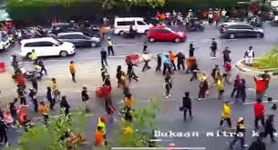 Ricuh Usai Laga Persija vs Persib, Polisi Sebut Bentrok Sesama Suporter :  Okezone News