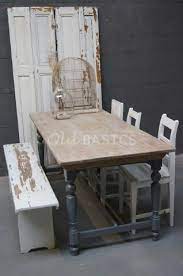 eettafel 20003 brocante houten eettafel met een donker grijs onderstel het blad heeft een mooie geleefde uitstraling d tafel schilderen tafel pimpen tafels