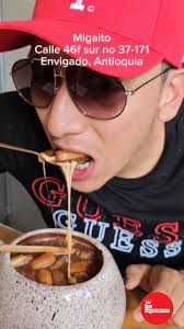 Hey degustadores!🎈 ¡LOS POSTRES MAS ICÓNICOS DE COTA! 🍰Repostería Labuela  Nohemy @labuela.nohemy 📍Cota, Cundinamarca, Cra 5 # 11- 64 Nos vinimos con  @bonappetitcolombia conocer un lugar increible donde encontraran los  mejores postres