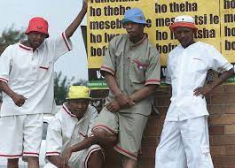 South african record label kalawa jazmee has announced the death of its director and fifth member of trompies emmanuel mojalefa matsane aka mjokes in a car accident on sunday morning. Trompies Music Videos Stats And Photos Last Fm