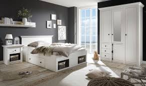 Mit einem kleiderschrank, der all ihre kleidungsstücke, schuhe und heimtextilien fasst, wird ihr schlafzimmer. Schlafzimmer Komplett Hooge In Pinie Weiss Landhaus Komplettzimmer Mit Bett Kleiderschrank Und Nachttisch Kaufen Bei Oe Online Einrichten Gmbh