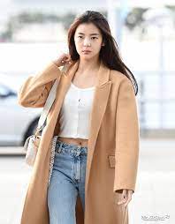 Take it from itzy's lia who wore her msgm biker shorts under a bright blue knit sweater. Itzy And Txt Spotted Wearing Similar Airport Outfits On The Same Day Koreaboo