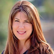 Tracy Mccoll's Instagram, Twitter & Facebook