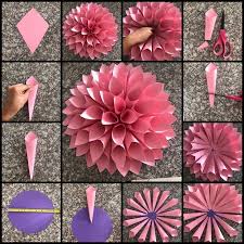 It will be big fun to cut fringes in the colorful tissue paper strip stacks, and you can make a glamorous flower decoration. Excited Haben Gerade Meine Erste Vollstandige Dahlia Gemacht Es War Sicher Eine Menge Arbeit In 2021 Paper Flowers Diy Flower Crafts Paper Flower Template