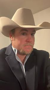 Ok this hat is by far the BEST Christmas 🎄 🎁