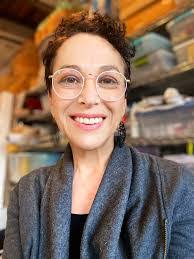 Melanie Friedman's Instagram, Twitter & Facebook