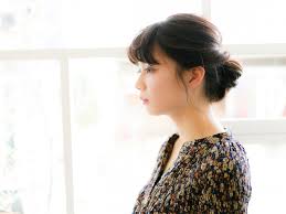 忙しい朝にいかが簡単まとめ髪のアレンジ方法まとめ キナリノ
