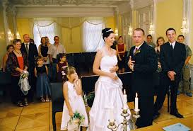 Wann zahlt die versicherung nach einem unfall? Hochzeit Wikipedia