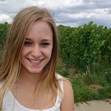 Laura Dinkel's Instagram, Twitter & Facebook