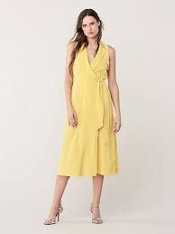 So you want to look conservative, but pretty and feminine as mother of the grad. Here S What To Wear To A Graduation Party Who What Wear