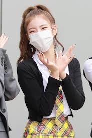 ^ 우리결혼했어요 육성재, 과거 가수활동 위해 대학진학 미루기로 대입 소신발언?. í¬í†  ìžˆì§€ Itzy ë¦¬ì•„ ì˜ˆìœ ëˆˆì›ƒìŒ ì•„ì£¼ê²½ì œ