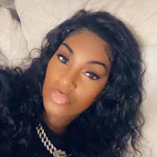 Latoya Parsons's Instagram, Twitter & Facebook