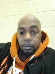 Hello everyone,hope you're having a good day? I'm single and searchin.inbox  me let get along.