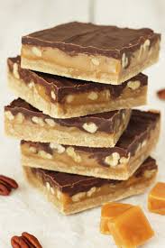I also recommend using kraft caramels. Easy Turtle Bars Mirlandra S Kitchen