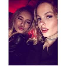 Claudia Higgins (@claudiahigginss)