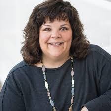 Linda Dorn's Instagram, Twitter & Facebook