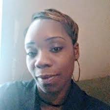 Julia Grib's Instagram, Twitter & Facebook