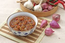 Goreng cabai dan bawang putih sebentar saja lalu di ulek kasar saja. Tips Bikin Sambal Bawang Tidak Bau Langu Untuk Pemula Contek Rahasia Restoran Ini Semua Halaman Sajian Sedap