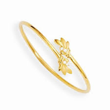 Light Weight Jewellery Stylus Sleek Twister Bangle Bracelet Grt Jewellers Jewelry Bracelets Gold Bangles Jewelry Designs Gold Jewelry Fashion