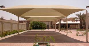 تعرف على احدث تصميمات مقدمة من شركة الرياض فى اعمال المظلات والسواتر وتعرف على التخفيضات المقدمة من الشركة Http Www S Shade Sail Outdoor Outdoor Structures