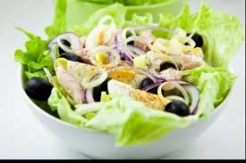 Recette De Salade Nicoise Traditionnelle Facile Et Rapide Recette Salade Nicoise Traditionnelle Recette Salade Nicoise Salade Nicoise