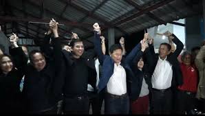 ส่วนผลการแข่งขันการประกวดปรุงลาบ รางวัลชนะเลิศได้รับรางวัลเขียงทองตกเป็นของ ทีม ที.วี.เอเซียอัพเดท, รางวัลรองชนะเลิศอันดับ 1 ตกเป็นของทีม. à¹€à¸ž à¸­à¹„à¸—à¸¢à¸¢ à¸‡à¹à¸™ à¸™ à¸ª à¸§ à¸ à¸­à¸‡ à¹‚à¸„ à¸™à¹à¸Šà¸¡à¸› à¹€à¸ à¸² à¸š à¸à¹€à¸¥ à¸¨ à¹€à¸•à¸£ à¸¢à¸¡à¸™ à¸‡à¸™à¸²à¸¢à¸ à¸­à¸šà¸ˆ à¹€à¸Š à¸¢à¸‡à¹ƒà¸«à¸¡