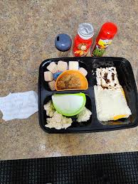 ❤️🤗 So this is too cute not to share; Unbeknown to me I was spoilt with a  surprise lunch from my princess Tuscany. The lunch I packed was replaced by  Tuscany's choice