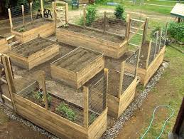 13 Schone Diy Beispiele Wie Man Schonen Vertikalen Garten Macht Beispiele Ga Beispiele Diy Gart In 2020 Vertikaler Garten Garten Hochbeet Gartengestaltung