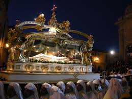Enna, sicily, located in the center of the lovely island in southern italy, towers above the surrounding countryside. Settimana Santa Ennese 2019 Riti E Tradizioni Ennesi In Vetrina A Palermo Ennanotizie Sicilianotizie