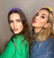 Katie Alexander-Thom (@katieathom) • Instagram photos and videos