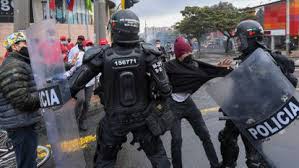 Flota realiza retornos operacionales en estación cad y simón bolívar. El Presidente De Colombia Saca Los Militares A La Calle Para Contener Las Protestas Contra La Reforma Tributaria Internacional El Pais