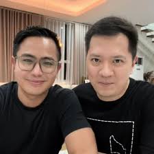 Good morning and happy Sunday, I hope that you all have a great day. Much  love to all and as always stay blessed 😇